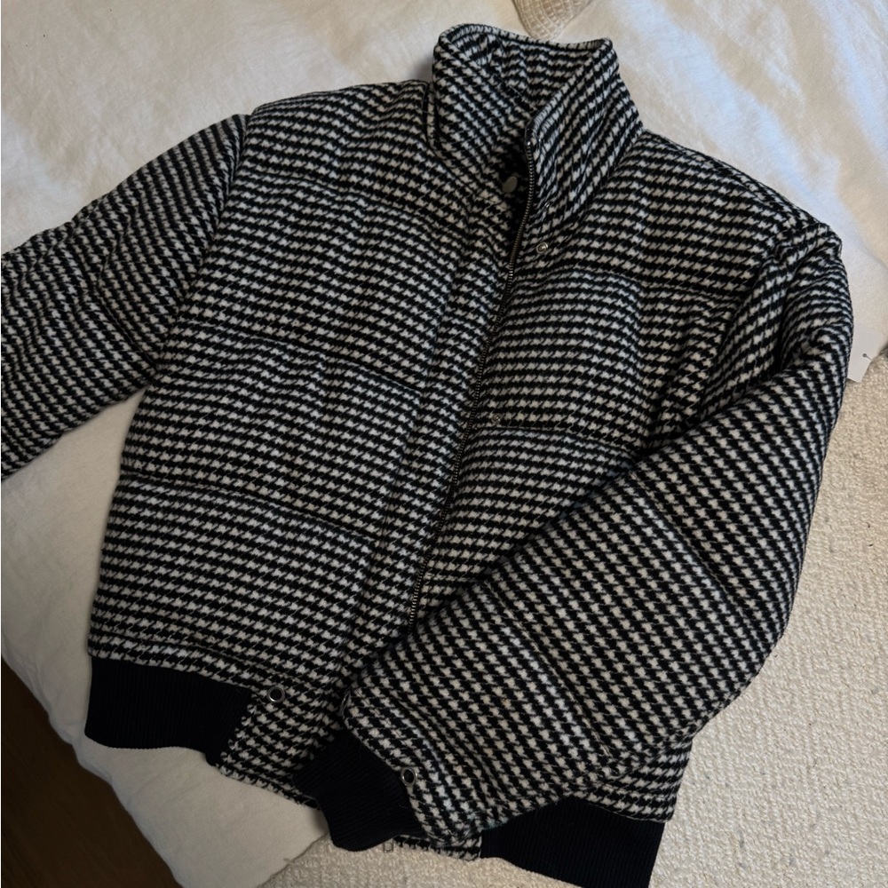 Tularosa Black and White Zip Up Jacket